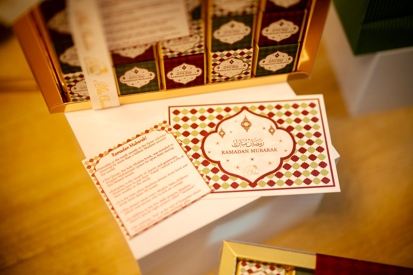 4 pcs. chocolate gift box with ribbon - Bestseller